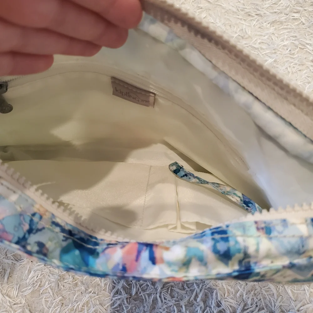 Kipling crossbody